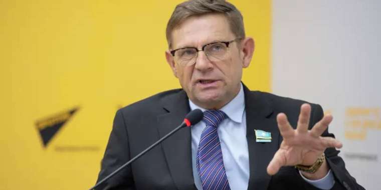 Депутат Пономарев Алматыда 40 қабатты кешен салуға қарсы