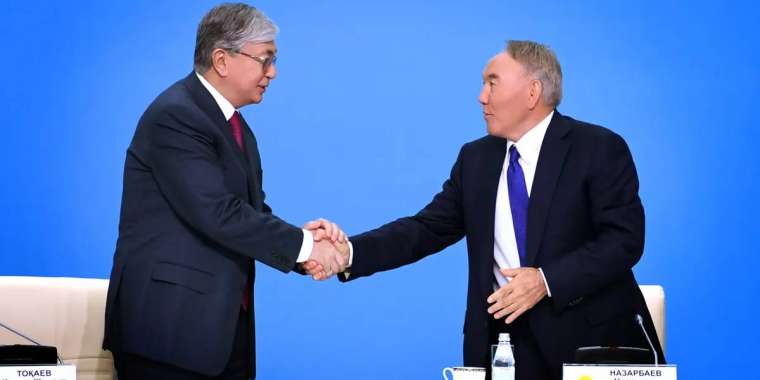 Тоқаев Назарбаевты мерейтойымен құттықтады