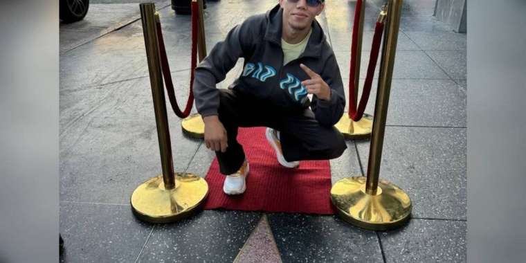 Боксшы Санжар Тәшкенбай Голливуд жұлдызына айналды