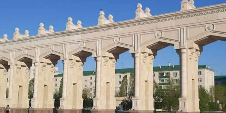 Оралдағы Тұңғыш Президент алаңы жалға берілген бе?