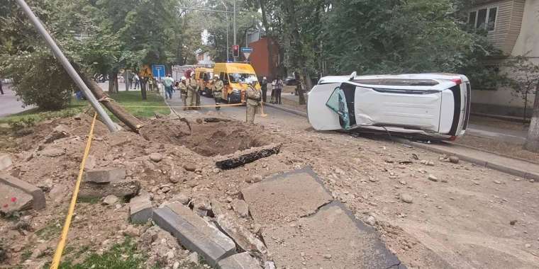 Алматыда жерасты газ құбыры жарылды