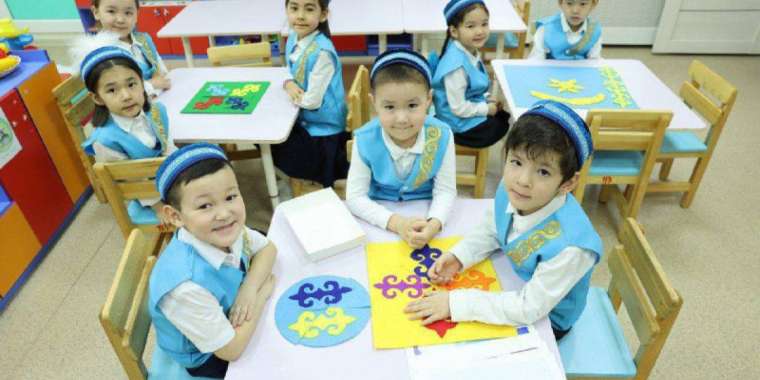 Қазақстан мектептерінде жаңа тәрбие бағдарламасы енгізіледі