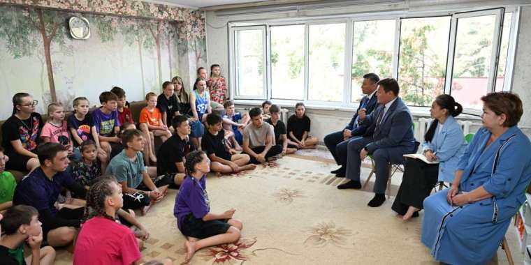 Балалар үйіндегі дау: Алматыға Президент әкімшілігінің комиссиясы келді