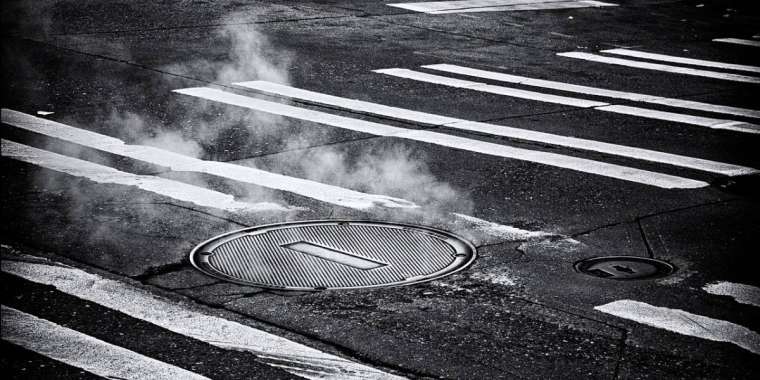 Қарағандыда екі жұмысшы кәріз құдығына түсіп қаза тапты