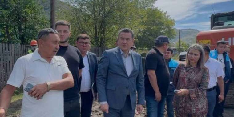 ШҚО әкімі Асубұлақтағы су құбыры құрылысының барысын тексерді