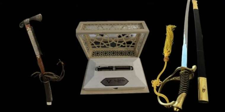 Карим Мәсімовтің бағалы заттары сатылымға қойылды