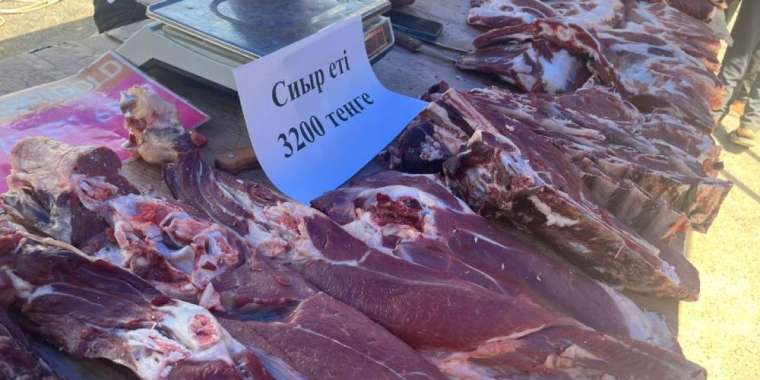 Шымкентте етті 3500 теңгеден сатқан кәсіпкерлер жауапкершілікке тартылды