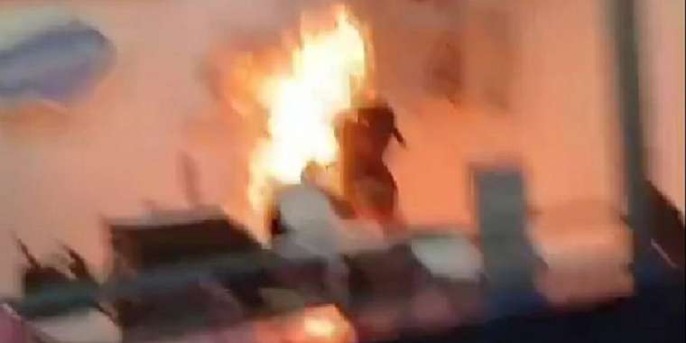 Алматы әуежайында ер адам өзін өртеп жібермек болды