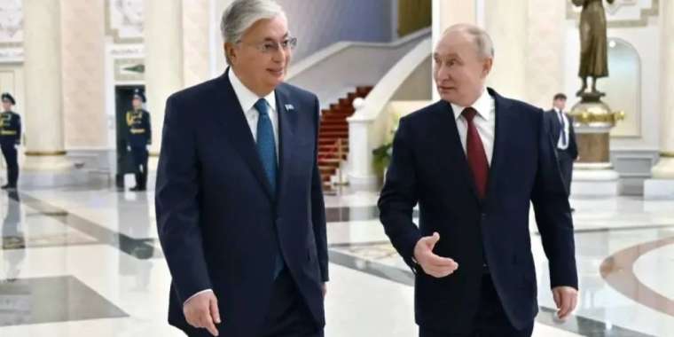 Украинадағы қақтығысты реттеу: Тоқаев пен Путин не туралы сөйлесті?