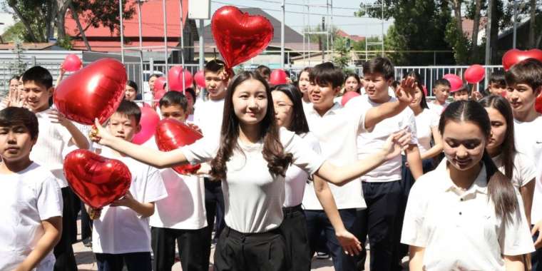 Қала мен ауыл баласының білім алу мүмкіндігі бірдей болуы керек  - Президент