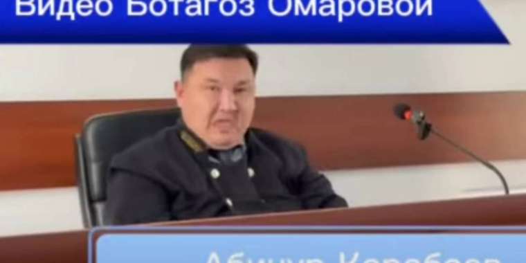 Тілін шығарған судья журналисті таң қалдырды