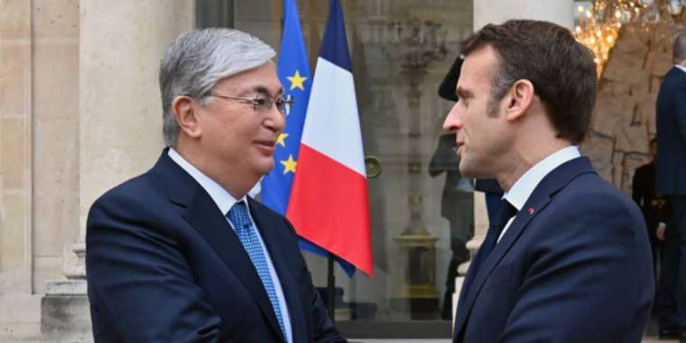 Тоқаев Франция Президентімен телефон арқылы сөйлесті