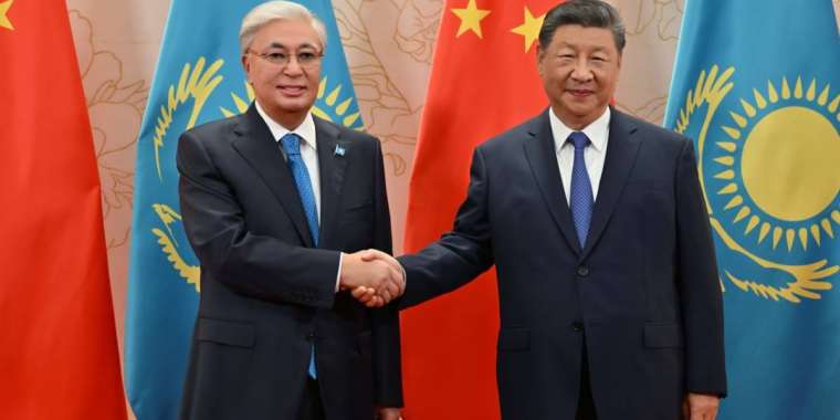Тоқаев ҚХР Төрағасы Си Цзиньпинмен келіссөз жүргізді