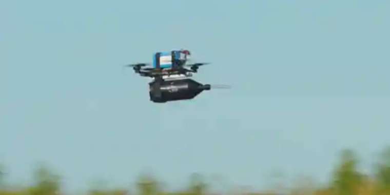 Украина дрондары Ресейдегі мұнай өңдеу зауыттарын атқылады