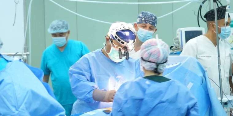 Түркістанда 9 жастағы баланың бауырынан эхинококк құрты алынды