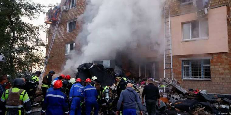 Киевке шабуыл: 14 адам қаза тапты, ондаған тұрғын жараланды