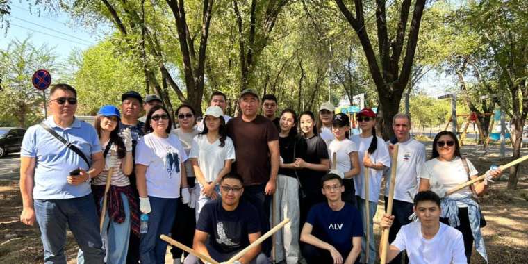 Алматыда Конституция күнінде барлық ауданды қамтыған сенбілік өтті