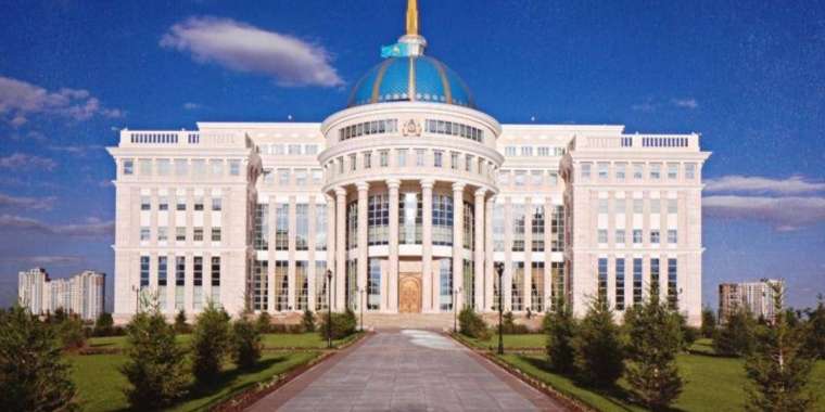 Президенттің кеңесшісі мен көмекшісі тағайындалды