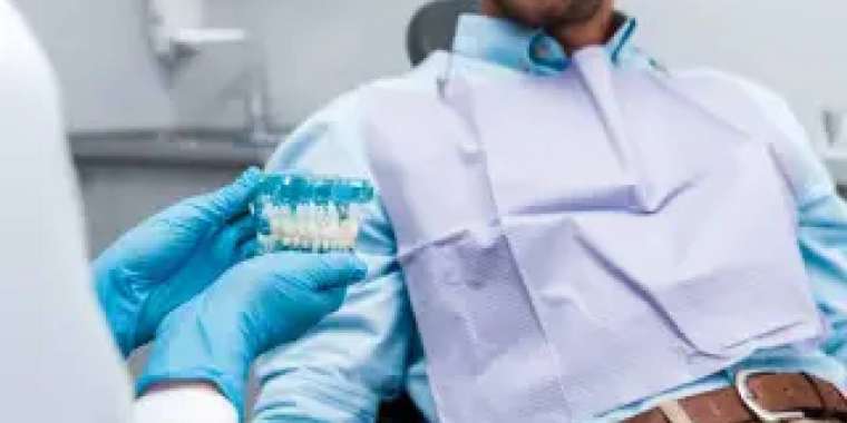 Қазақстандық 32 млн теңгеге 65 тіс "емдеткен"