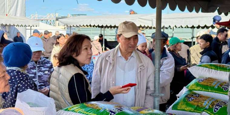 Астанада Ақтөбе облысының ауыл шаруашылығы жәрмеңкесі өтіп жатыр