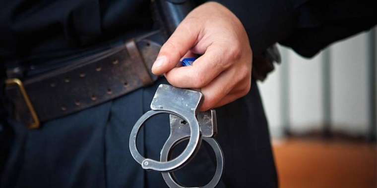 Атырауда "тістің ақшасын" шығарып беретін қылмыстық топ ұсталды