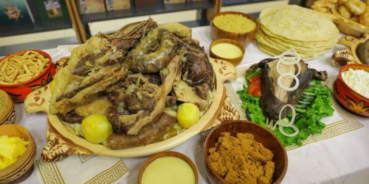 Қытай дәрігері қазақтарға ет жеуді шектеуді ұсынды