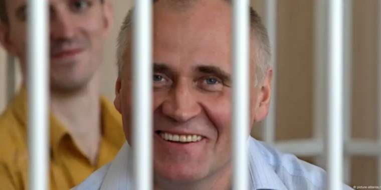 Беларусьтен кетуден бас тартқан оппозиционер түрмеге қайтарылды