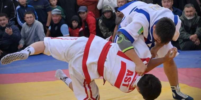 Жарыста мойын омыртқасын сындырып алған балуан қайтыс болды