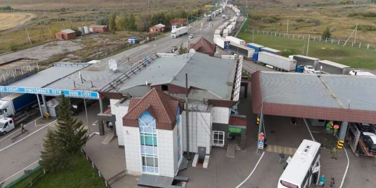 Қазақстан–Ресей шекарасында көліктер тексеріліп жатыр