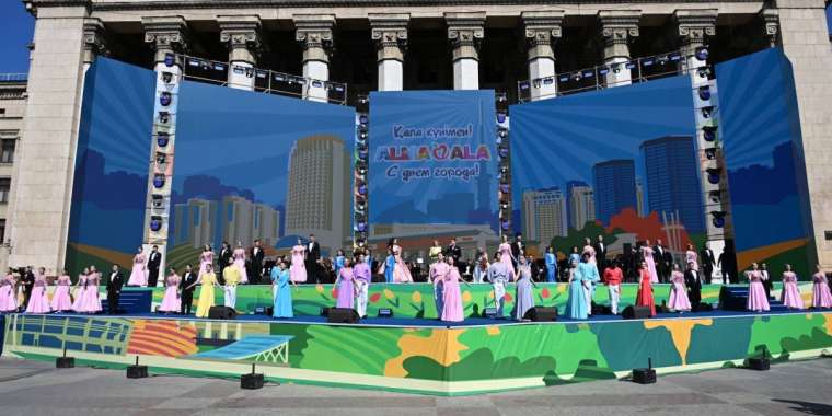 Алматы әкімі Дархан Сатыбалды алматылықтарды Қала күнімен құттықтады