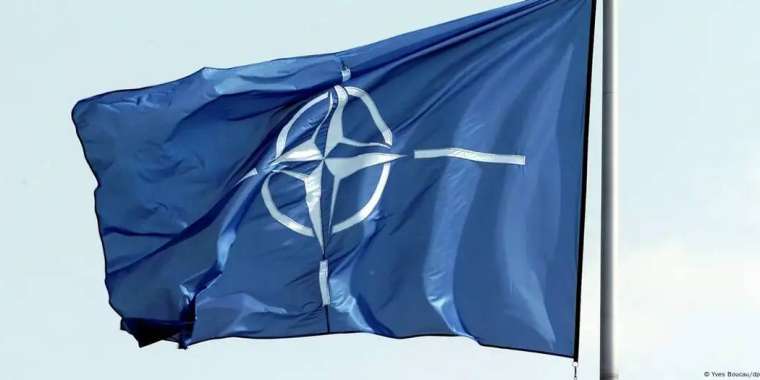 НАТО ресейлік зымырандар мен дрондарды атып түсіретінін ескертті