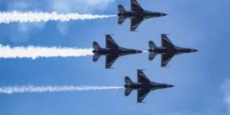 АҚШ Аляска маңында ресейлік ұшақтарға байланысты жойғыштарын көтерді