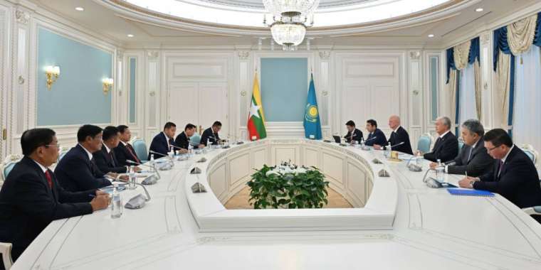 Тоқаев Мьянма Президентінің міндетін атқарушы Мин Аун Хлайнмен келіссөз жүргізді