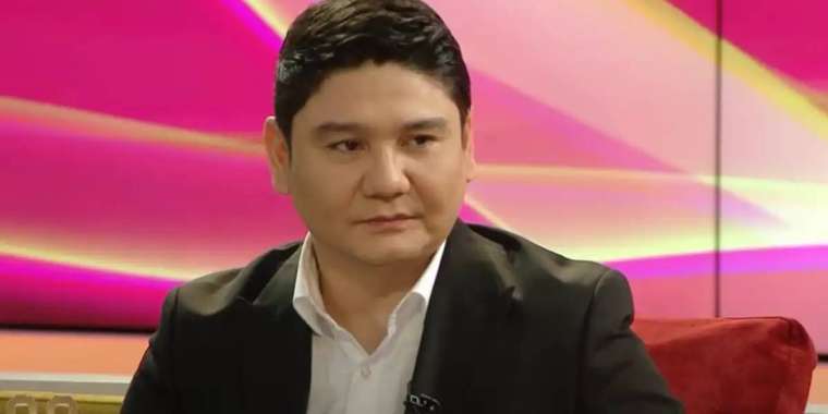 Бейбіт Қорған  ұшақта тәртіп бұзып, жазаға тартылды