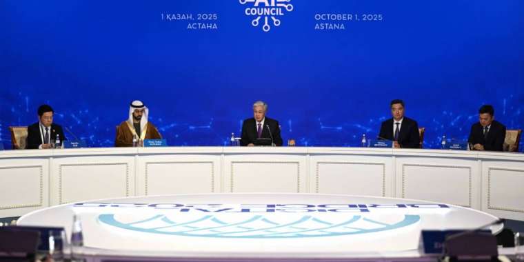 Президент ЖИ жөніндегі кеңестің алғашқы отырысын өткізді