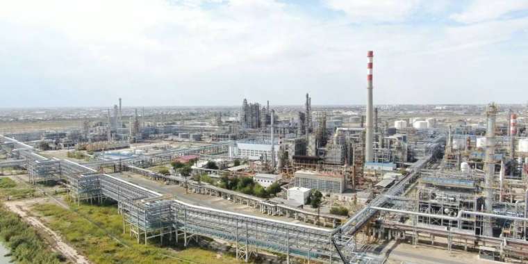 Атырау мұнай өңдеу зауыты жұмысын тоқтатты