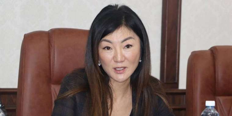 Олигархтың әйелі жаңа Қаңтардан қорқады. Халық салық төлеп үйренуі тиіс деп есептейді.