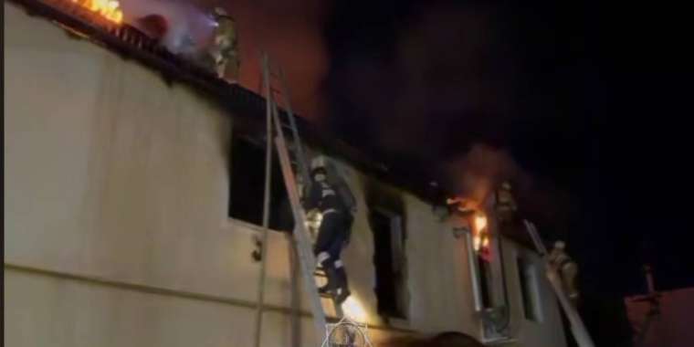 Атырауда екі қабатты мейрамхана өртенді