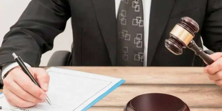 Он шақты адамға несие алдырған емші 6 жылға сотталды