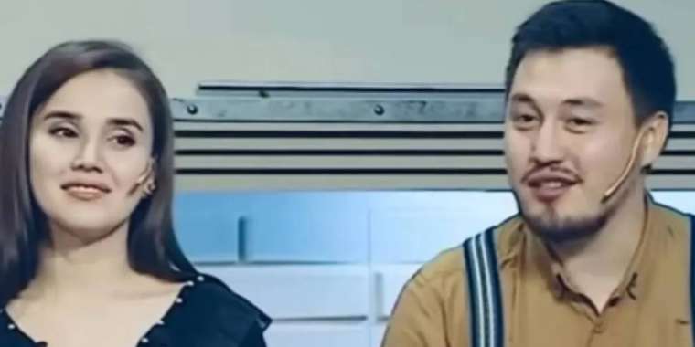 «Бәрін көрсетемін деп отыр»: Олжас Абайдың әйелі туралы мәлімет тарады