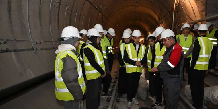 Сызбадан станцияға дейін: студенттер Алматы метросының қалай салынатынын өз көздерімен көрді