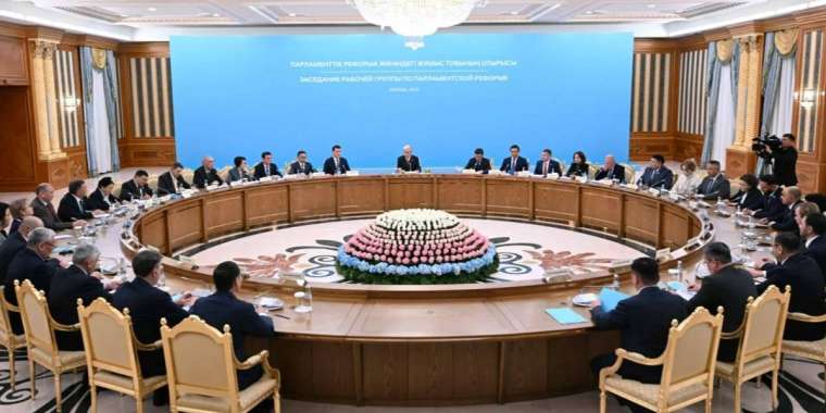 Тоқаев: негізгі заңның 40-қа жуық бабы өзгереді