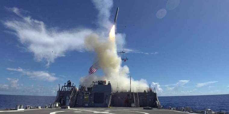 Болады, болмайды, беремін, бермеймін. Трамп зымыран беру мәселесінде тағы құбылды