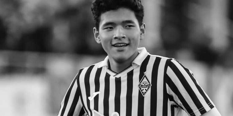 Өмірден өткен 19 жастағы футболшы емханаға қандай күйде жеткізілген