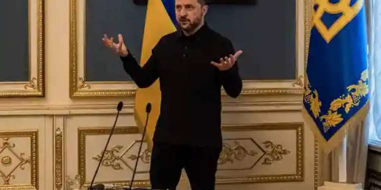 Зеленский Трамп пен Путиннің кездесуіне қатысуға дайын