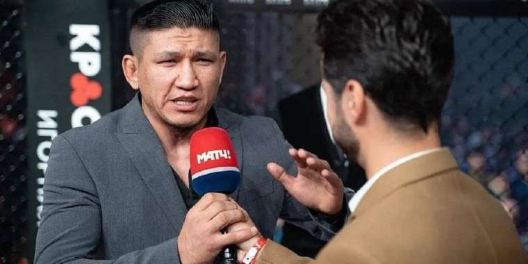 Қуат Хамитов Головкинді сынады