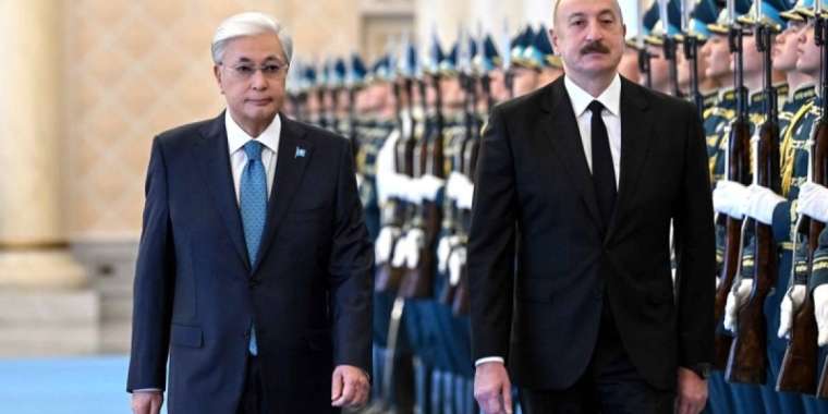 Қасым-Жомарт Тоқаев Әзербайжан Президентін Ақордада қарсы алды