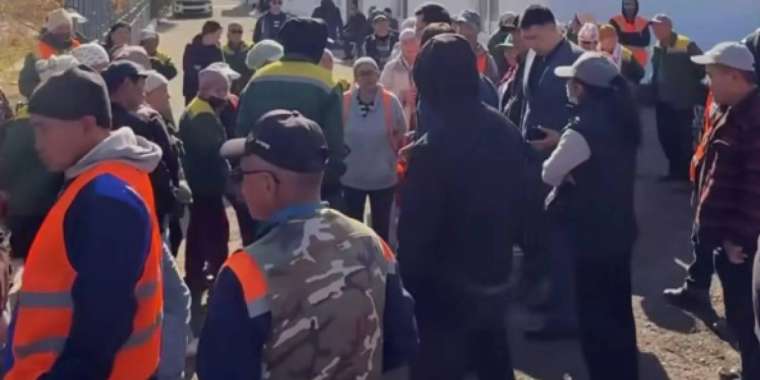 Таразда жұмысшылар ереуілге шықты