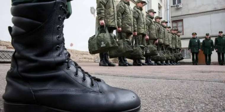 Ресей армиясына жыл бойы шақыру туралы заң жобасы қабылданды