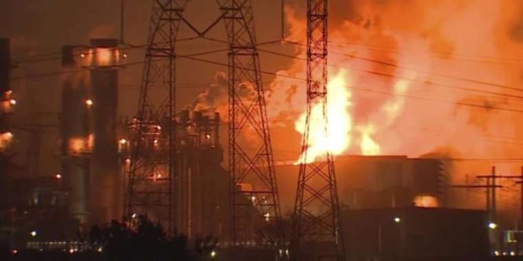 Мажарстан мен Румыниядағы мұнай өңдеу зауыттарында апат болды